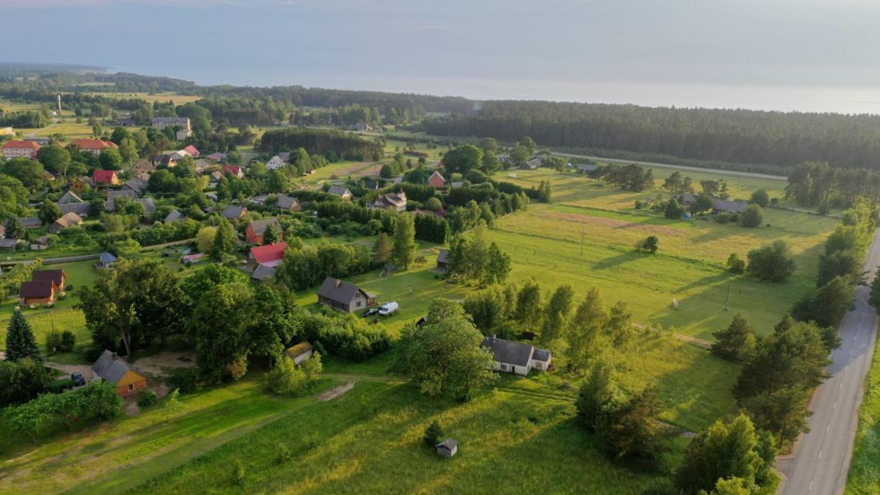 Palmas Villa Jūrkalne Kültér fotó