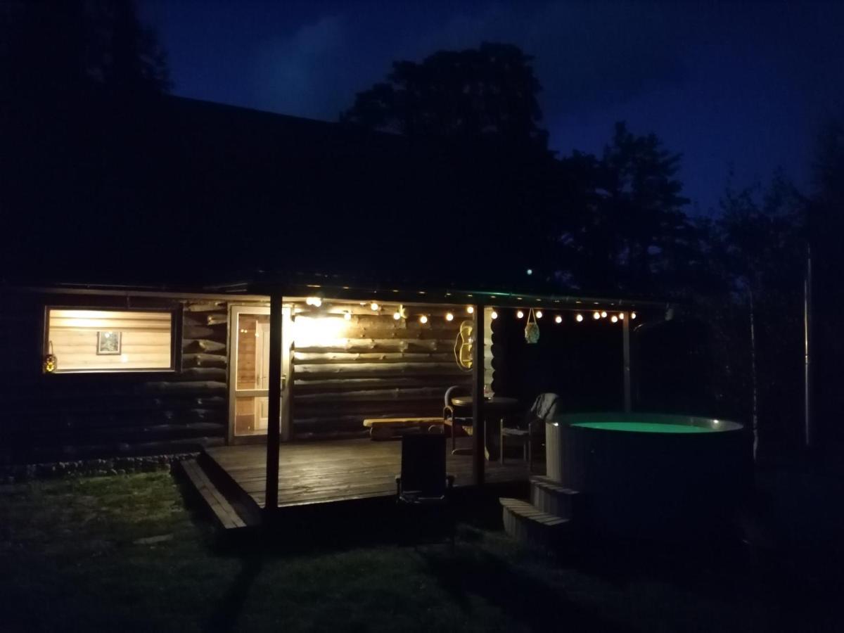 Palmas Villa Jūrkalne Kültér fotó