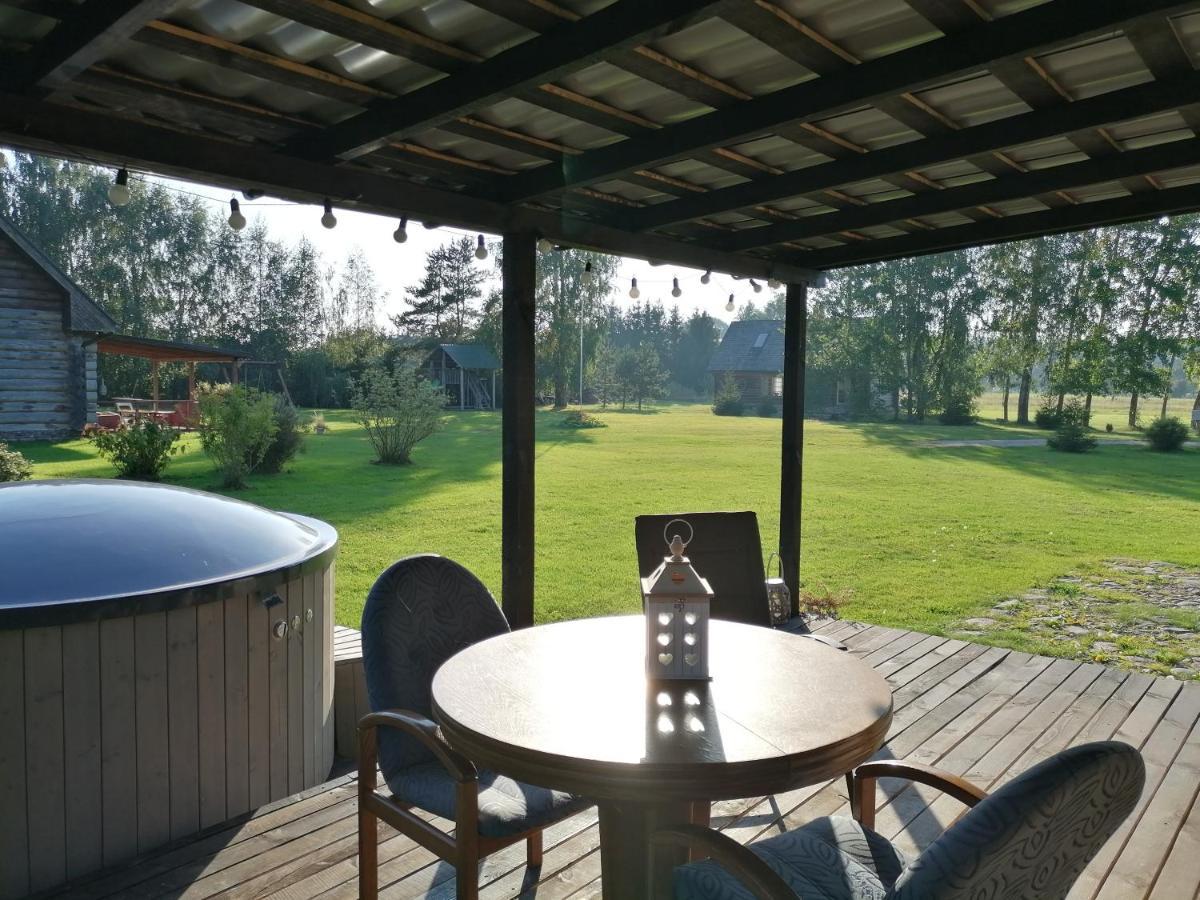Palmas Villa Jūrkalne Kültér fotó