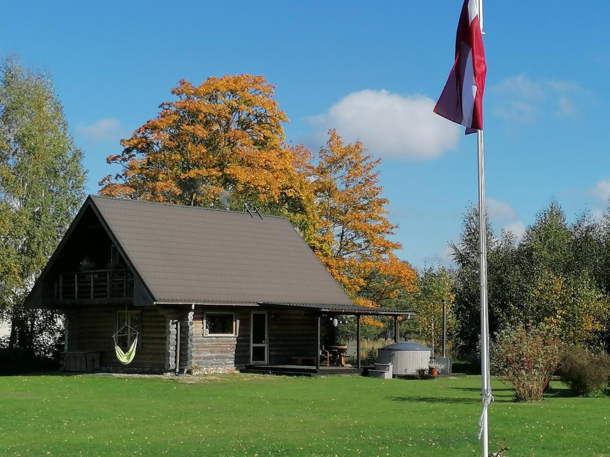 Palmas Villa Jūrkalne Kültér fotó
